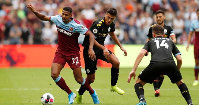 经纪人：莱万没有考虑过退役，但他的未来计划仍未有任何决定（莱万经纪人：未考虑退役，未来去向尚未敲定）