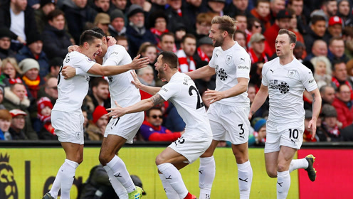 美加墨世界杯详细赛程公布 揭幕战北京时间6月12凌晨3时进行（2026美加墨世界杯赛程出炉：揭幕战北京时间6月12日凌晨3点开球）