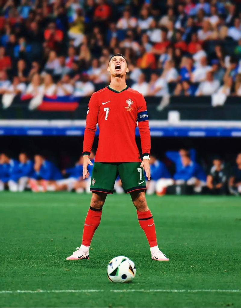 “莎头”横扫日本新锐挺进决赛 将与世界第二争冠（莎头组合横扫日本新锐闯入决赛 将对阵世界第二冲击冠军）