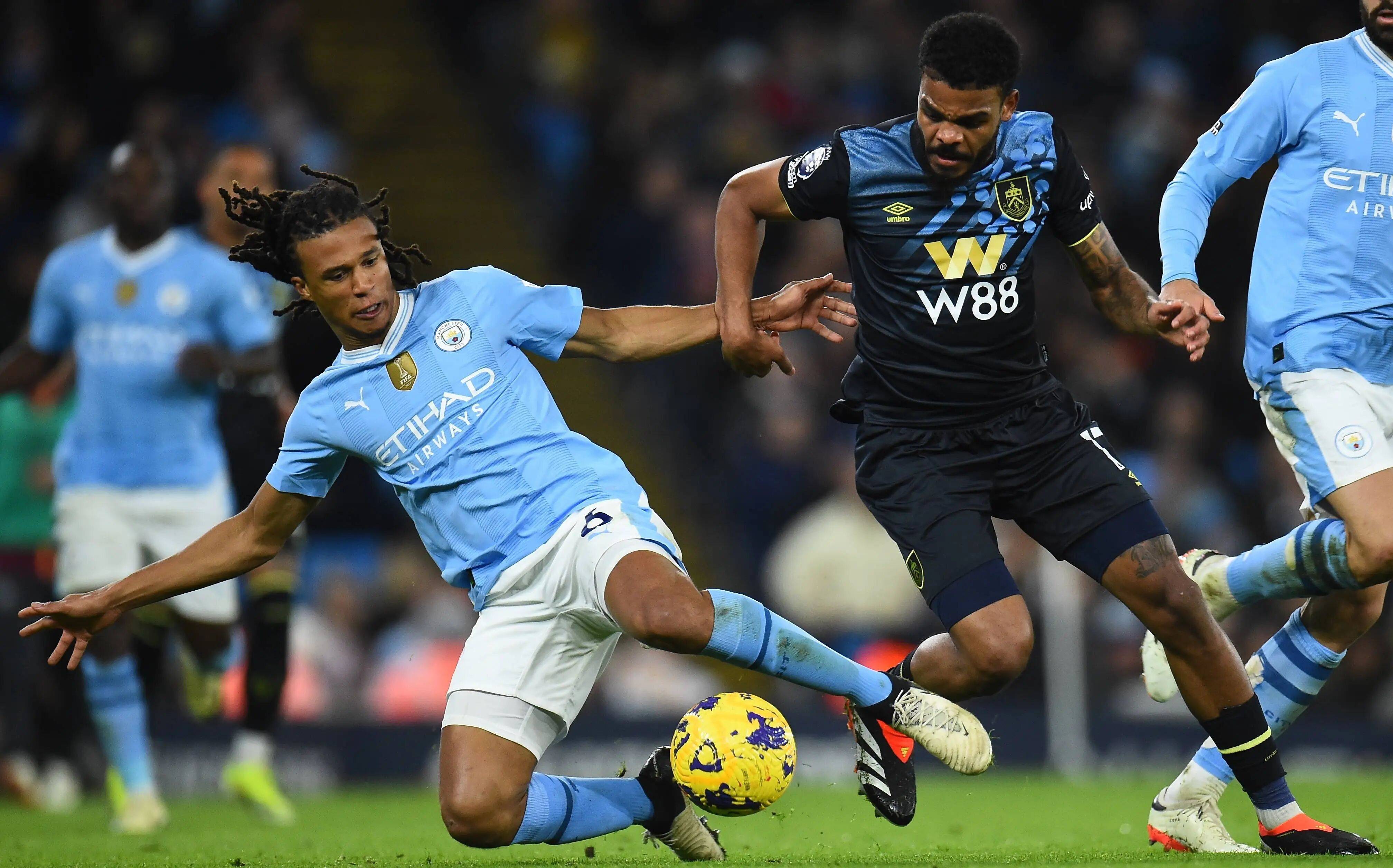 弗兰克：中国非常自由和安全，商品非常便宜，菜味道出奇地好（弗兰克：中国自由安全，物价低廉，菜肴惊艳可口）