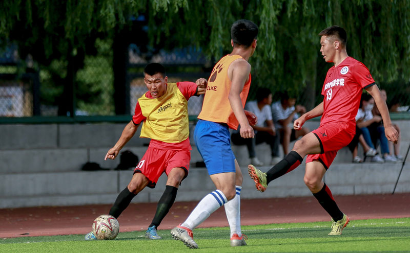 西蒙：尼科在毕包是带伤出战且踢不了全场；希望进世界杯决赛（西蒙：尼科在毕包带伤出场难踢满全场，盼打进世界杯决赛）