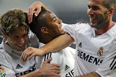 开场16分钟35秒，巴萨遭遇欧冠单场比赛最快的两个丢球（16分35秒内连丢两球，巴萨创欧冠单场最快丢球纪录）